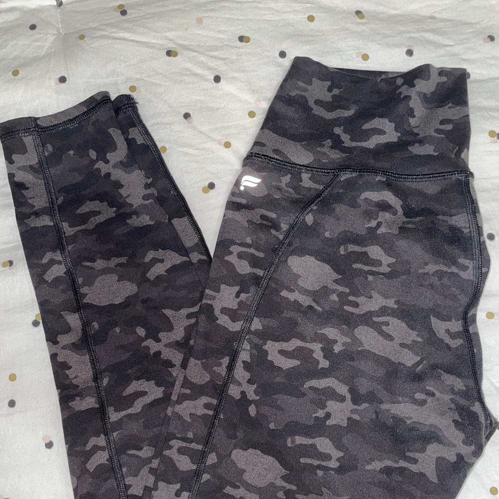 Fabletics powerhold